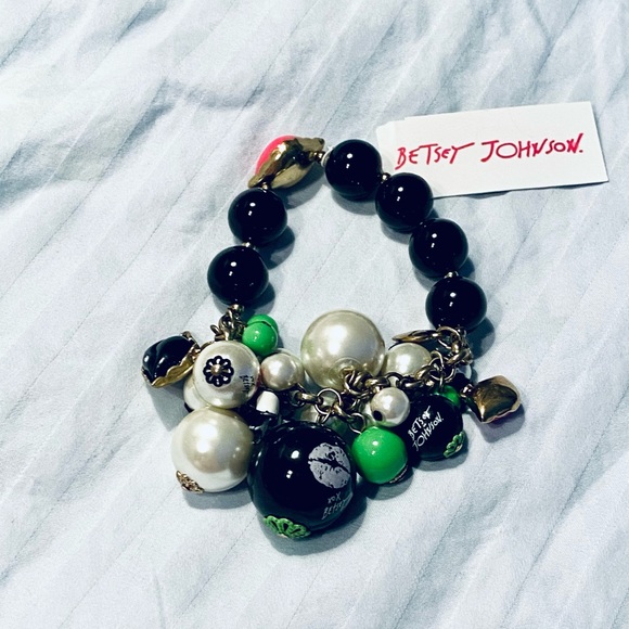 Betsey Johnson Multi Color Pearl Bracelet - Picture 2 of 7